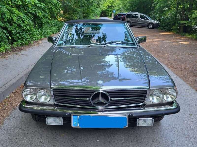 Grau Gebraucht 1984 Mercedes SL380 Cabrio | 47.100 € - Bild 1/4