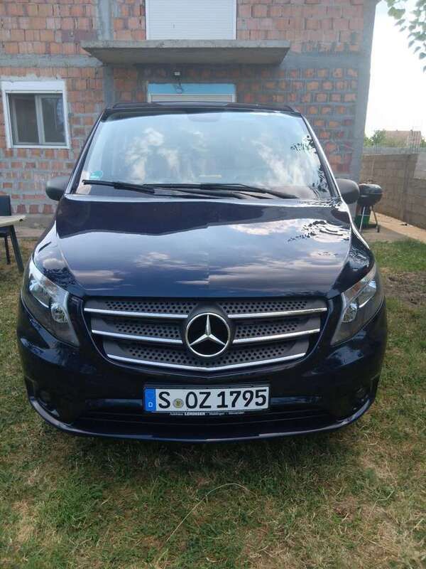 Blau Gebraucht 2019 Mercedes Vito Van / Kleinbus | 35.000 € - Bild 1/4