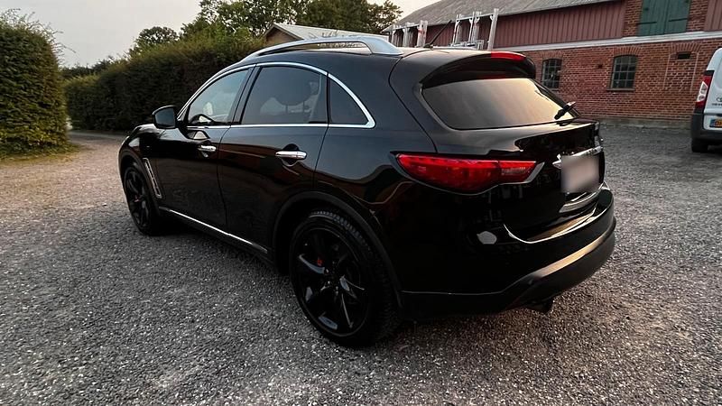 Gebraucht Infiniti Fx30 238 PS (175 kW) 2012 Schwarz SUV