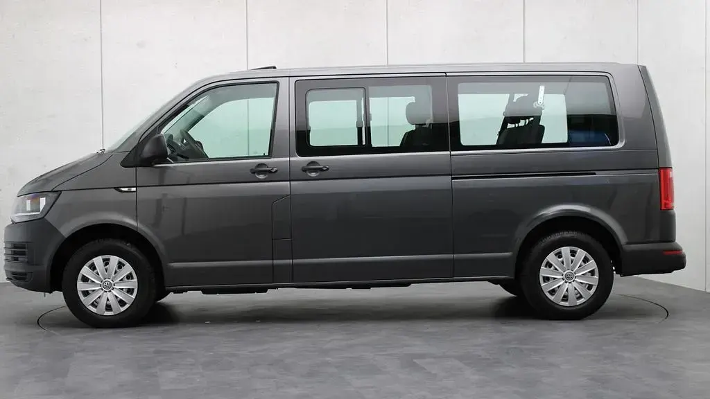 Gebraucht VW T6 102 PS (75 kW) 2017 Grau Van