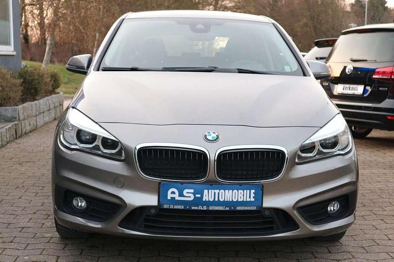 Gebraucht BMW 218 150 PS (110 kW) 2014 Platinsilber Van / Kleinbus
