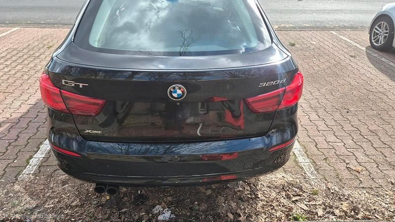 Gebraucht BMW 320 Gran Turismo 190 PS (139 kW) 2018 Schwarz Limousine