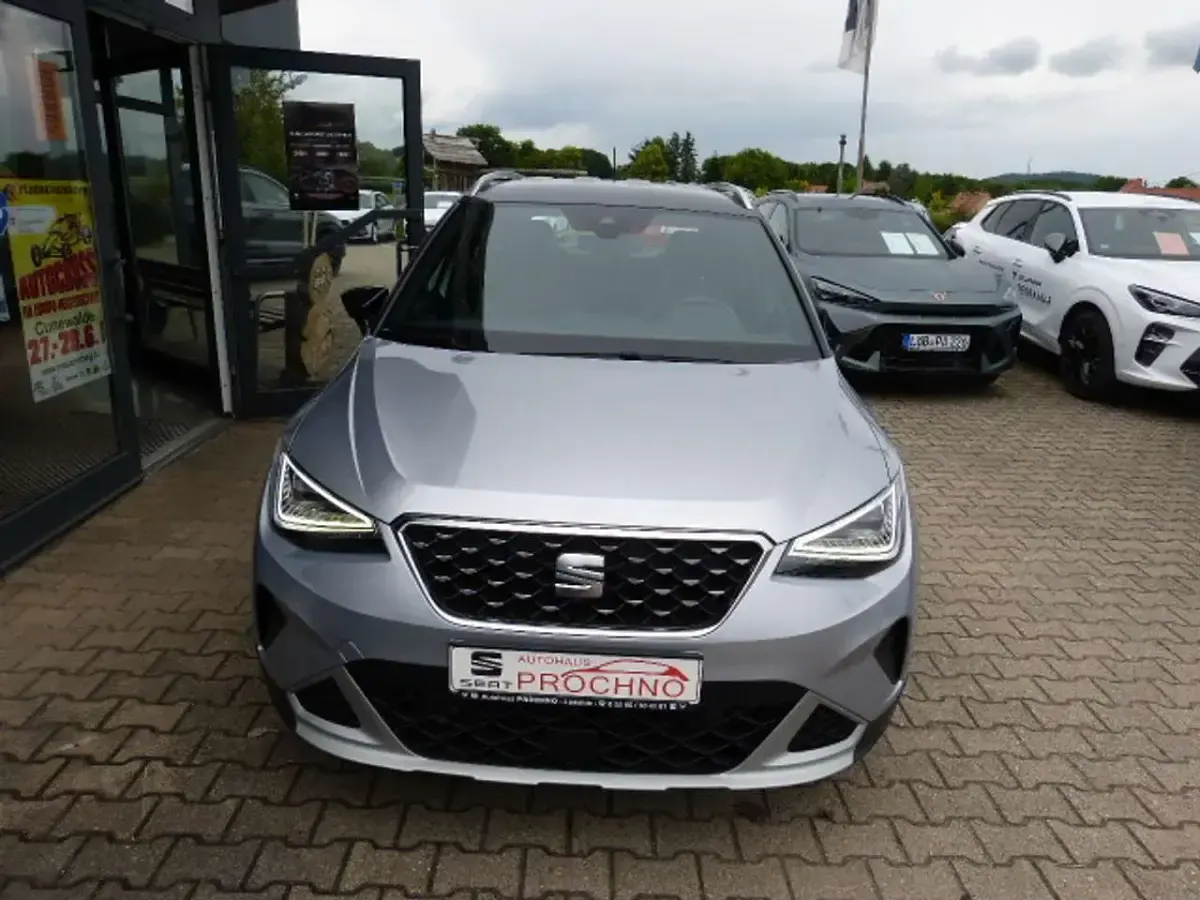 Gebraucht Seat Arona Xperience 110 PS (80 kW) 2023 Urban silber metallic SUV