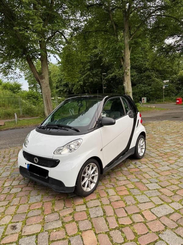Weiß Gebraucht 2013 Smart ForTwo Coupé Coupé | 5.795 € (Fairer Preis) - Bild 1/4