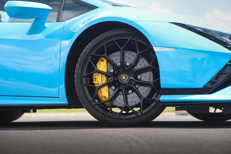 Gebraucht Lamborghini Huracán 640 PS (470 kW) 2023 Blau