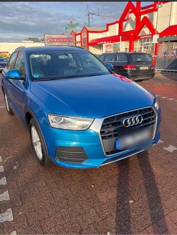 Blau Gebraucht 2016 Audi Q3 SUV | 14.000 € (Guter Preis) - Bild 1/4
