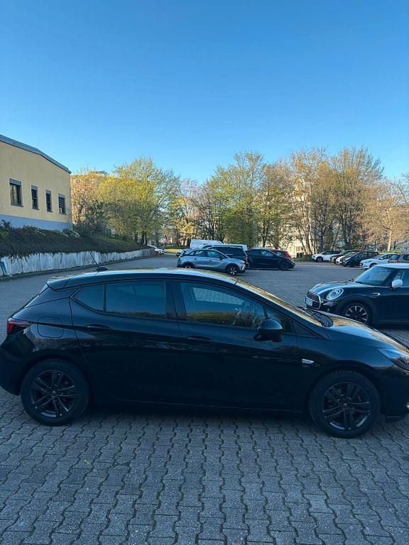 Gebraucht Opel Astra 110 PS (80 kW) 2020 Schwarz Limousine