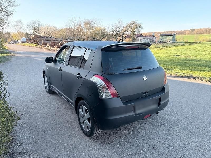 Gebraucht Suzuki Swift 92 PS (67 kW) 2008 Schwarz Kleinwagen