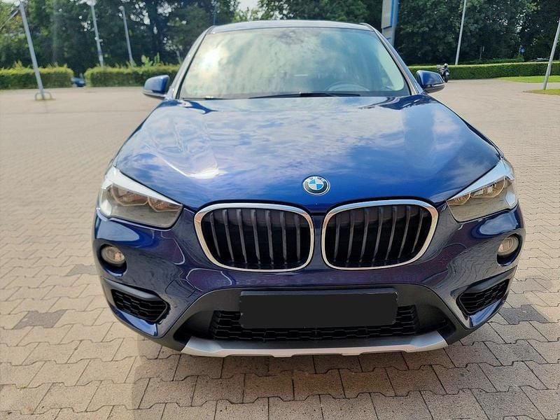 Blau Gebraucht 2016 BMW X1 SUV | 12.890 € (Superpreis) - Bild 1/4