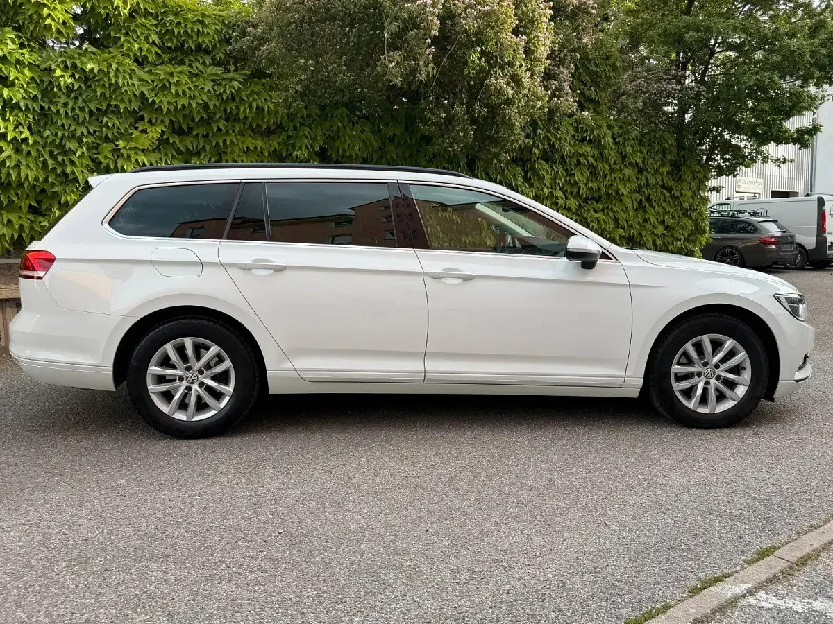 Second-hand VW Passat Comfortline 150 CP (110 kW) 2018 Alb Break