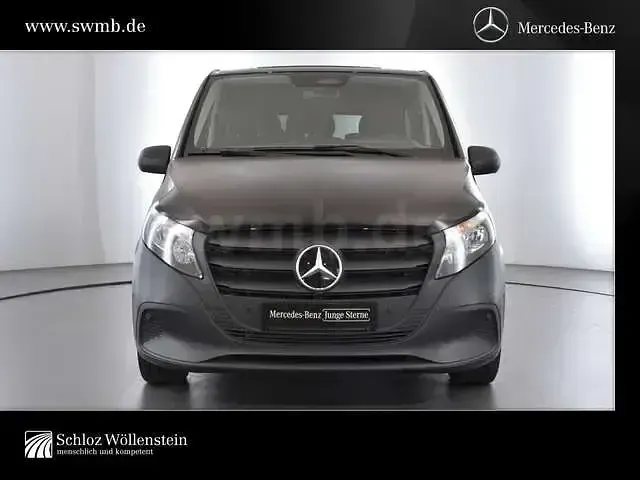 Gebraucht Mercedes Vito 163 PS (119 kW) 2025 Schwarz Van
