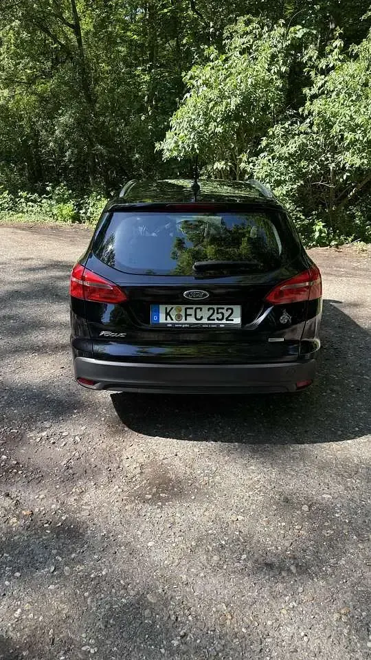Gebraucht Ford Focus Business Edition 125 PS (91 kW) 2018 Schwarz Kombi