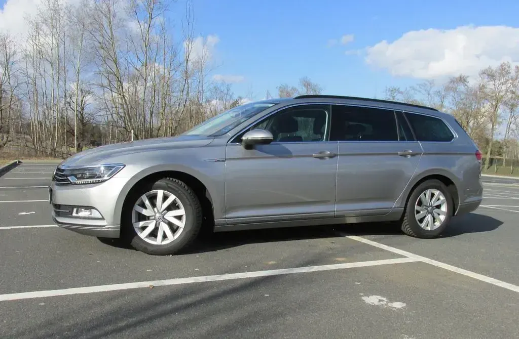 Gebraucht VW Passat 190 PS (139 kW) 2015 Silber Kombi