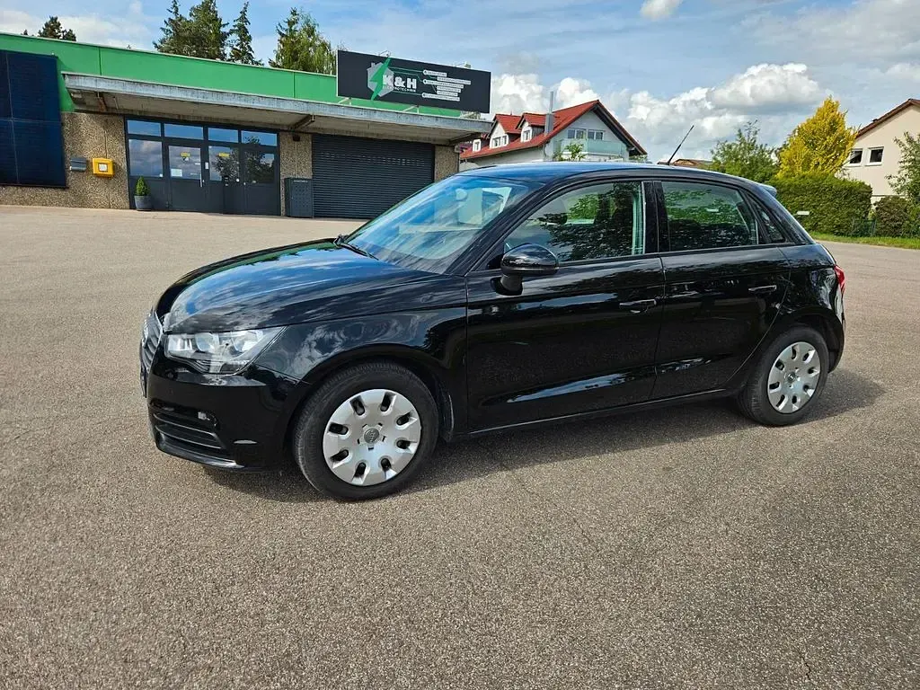 Usata Audi A1 Sportback Attraction 122 CV (89 kW) 2012 Nero Utilitaria