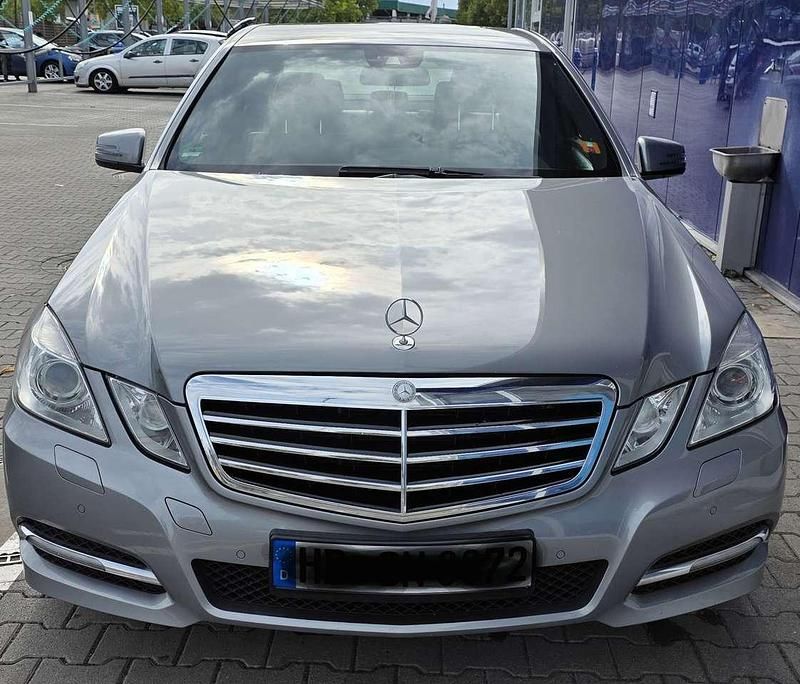 Gebraucht Mercedes E250 Avantgarde 204 PS (150 kW) 2011 Limousine