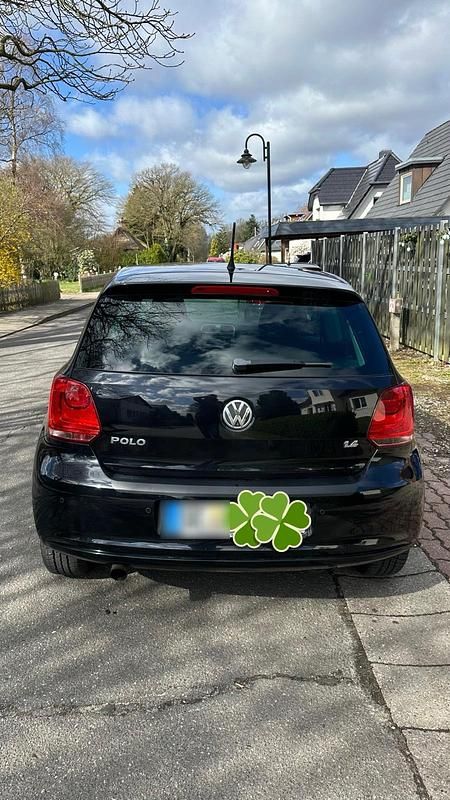 Gebraucht VW Polo Life 85 PS (62 kW) 2014 Schwarz Limousine