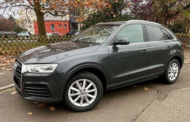 Grau Gebraucht 2018 Audi Q3 Sport SUV | 16.490 € (Guter Preis) - Bild 1/4