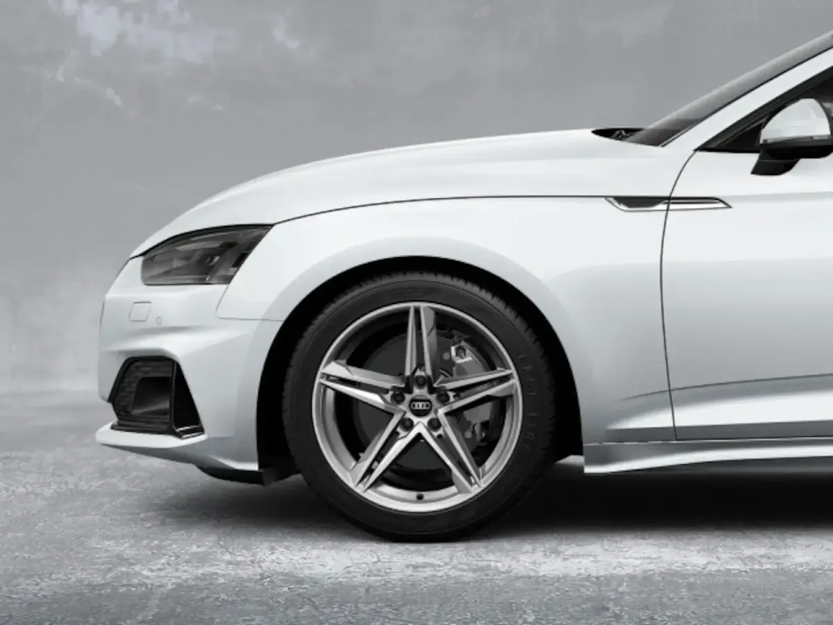 Gebraucht Audi A5 Advanced Plus 204 PS (150 kW) 2024 Gletscherweiß metallic Limousine