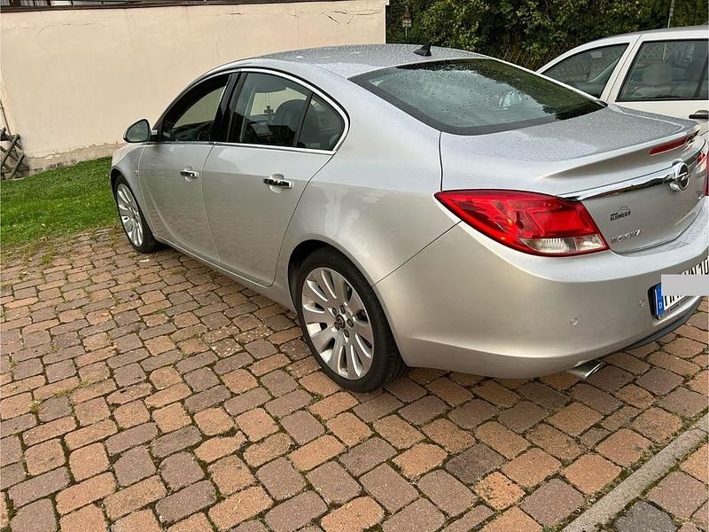 Gebraucht Opel Insignia Cosmo 160 PS (117 kW) 2008 Silber Limousine