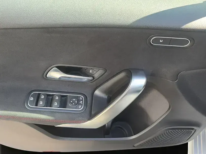 Gebraucht Mercedes A180 AMG line 150 PS (110 kW) 2025 High tech silber Limousine