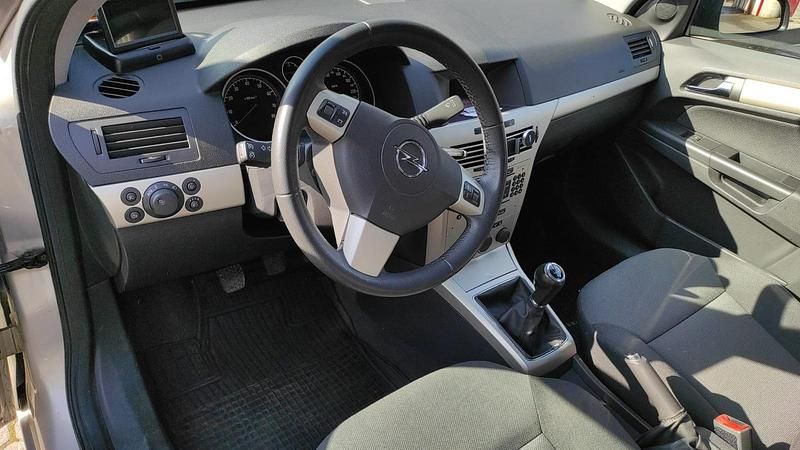 Gebraucht Opel Astra 2007 Silber Kombi