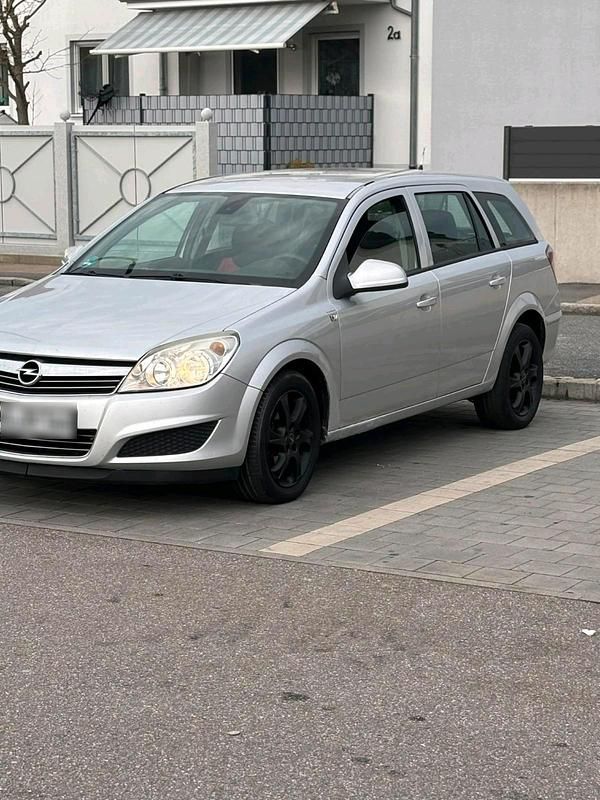 Second-hand Opel Astra 116 CP (85 kW) 2005 Gri Break