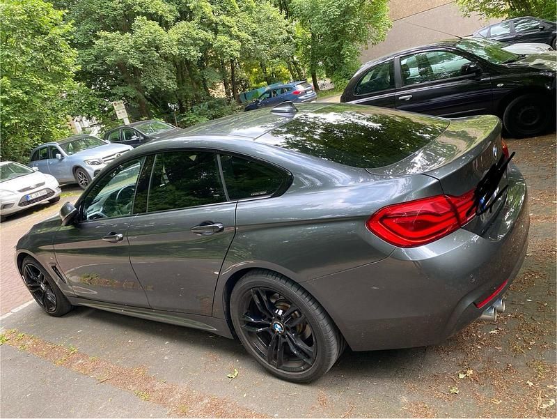 Grau Gebraucht 2019 BMW 420 M Sport Limousine | 26.000 € (Fairer Preis) - Bild 1/4
