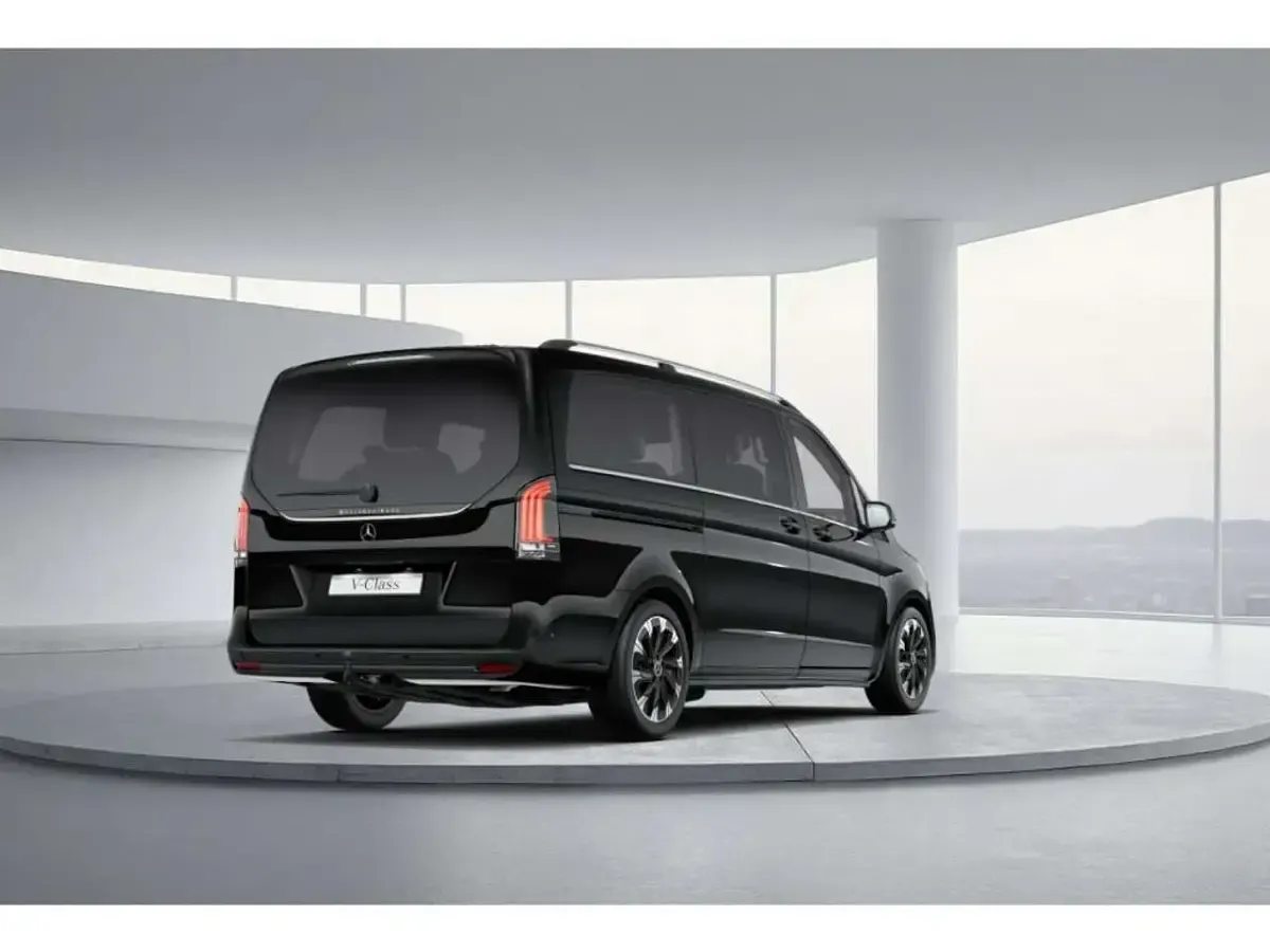 Gebraucht Mercedes V300 Avantgarde 237 PS (174 kW) 2025 Schwarz Van / Kleinbus