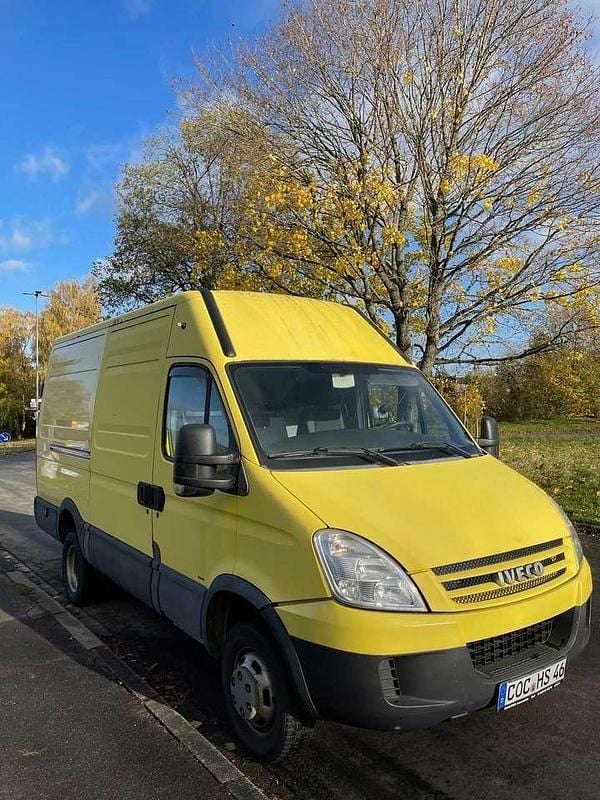 Gelb Gebraucht 2009 Iveco Daily Van | 6.250 € (Guter Preis) - Bild 1/4