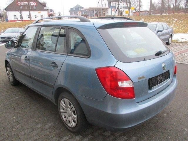 Gebraucht Skoda Fabia Cool Edition 69 PS (50 kW) 2010 Blau Kombi