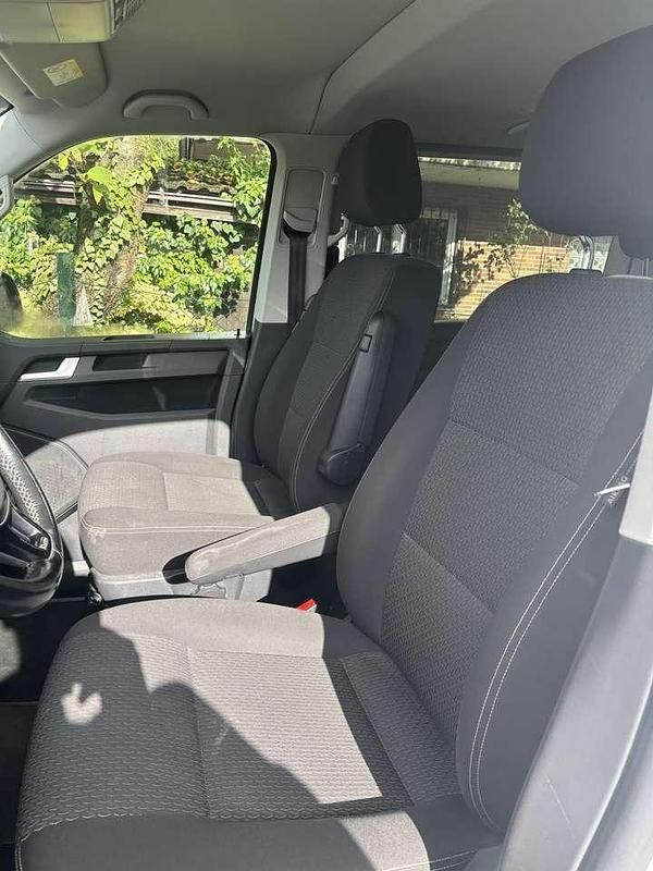 Gebraucht VW T6 Trendline 150 PS (110 kW) 2018 Weiß Van