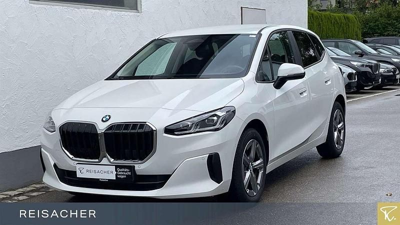 Alpinweiss Gebraucht 2022 BMW 218 Van / Kleinbus | 26.990 € (Fairer Preis) - Bild 1/4