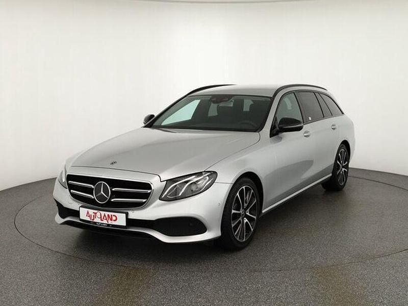 Gebraucht Mercedes E200 Avantgarde 184 PS (135 kW) 2019 Iridiumsilber  met (metallic) Kombi