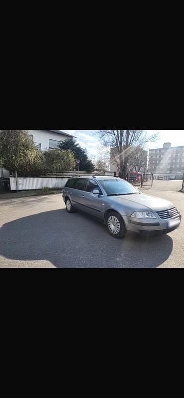 Gebraucht VW Passat 116 PS (85 kW) 2002 Grau Kombi