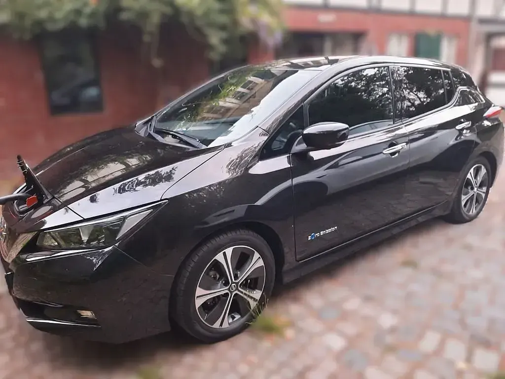 Gebraucht Nissan Leaf 110 kW (150 PS) 2018 Schwarz Kleinwagen