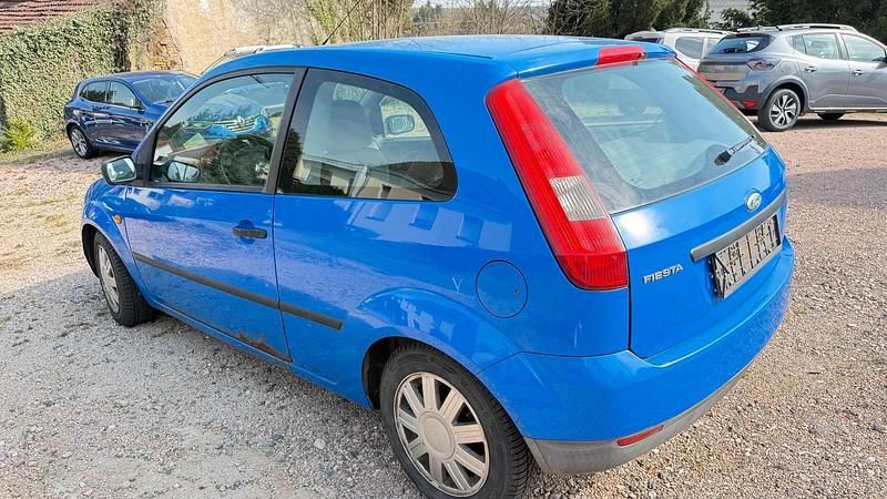 Gebraucht Ford Fiesta 60 PS (44 kW) 2003 Blau Kleinwagen