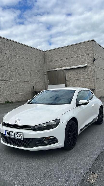 Weiß Gebraucht 2009 VW Scirocco Coupé | 6.999 € (Guter Preis) - Bild 1/4