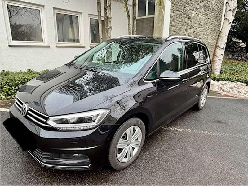 Gebraucht VW Touran Highline 150 PS (110 kW) 2017 Schwarz Van / Kleinbus