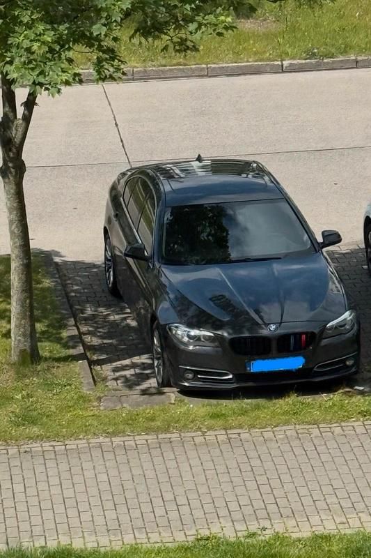 Grau Gebraucht 2016 BMW 218 Luxury Line Limousine | 13.900 € (Fairer Preis) - Bild 1/4