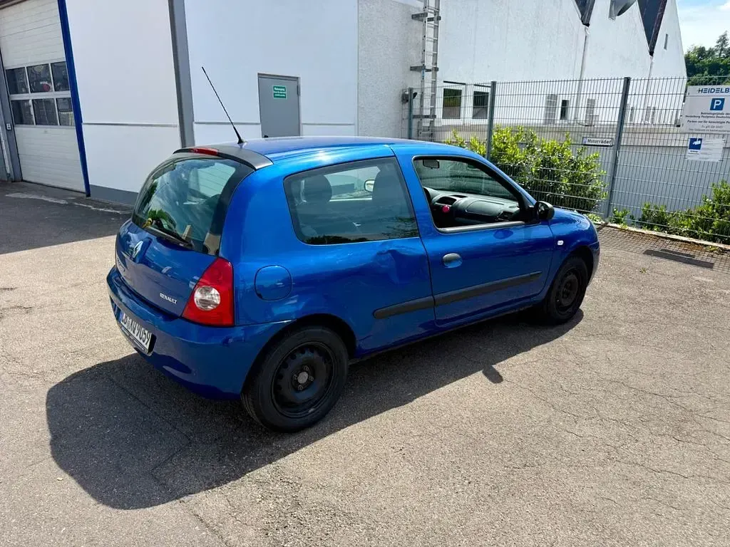Gebraucht Renault Clio II 60 PS (44 kW) 2007 Blau Limousine
