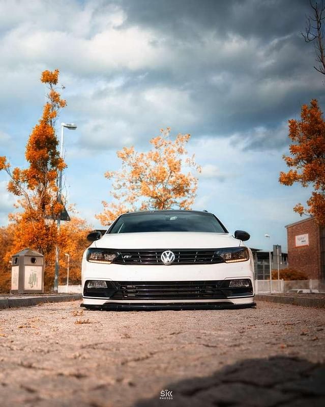 Gebraucht VW Passat Highline 239 PS (175 kW) 2017 Weiß Kombi
