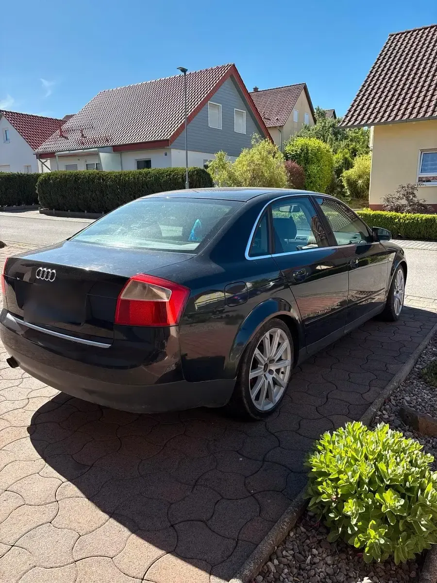Gebraucht Audi A4 130 PS (95 kW) 2004 Schwarz Limousine