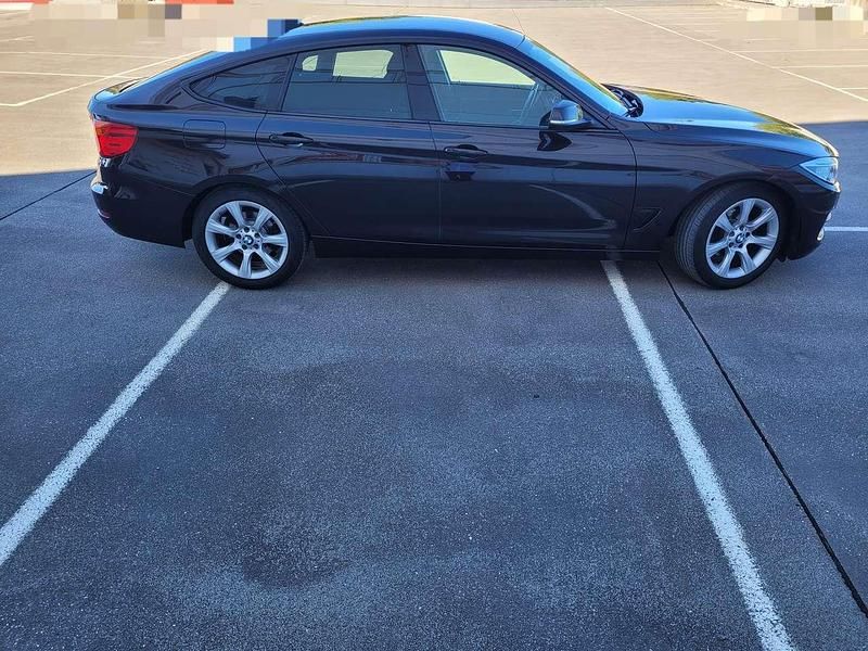 Gebraucht BMW 318 Gran Turismo 143 PS (105 kW) 2015 Braun Limousine