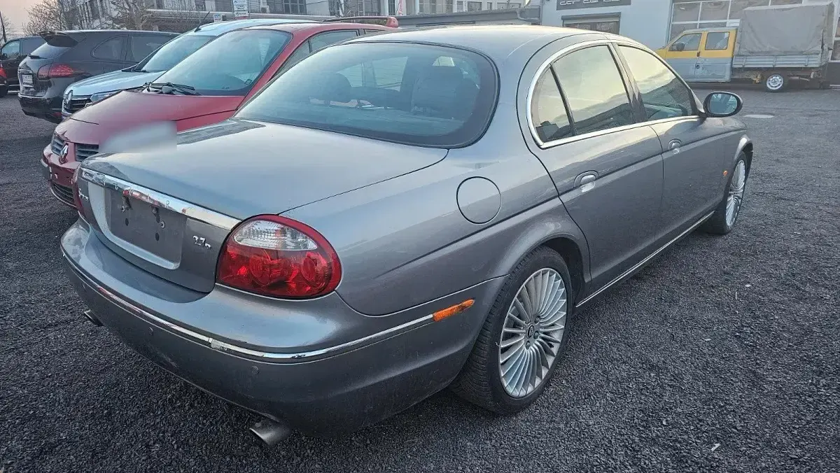 Käytetty Jaguar S-Type S 207 HP (152 kW) 2007 Hopea Sedan