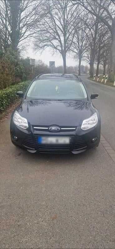 Gebraucht Ford Focus 125 PS (91 kW) 2013 Schwarz Kombi