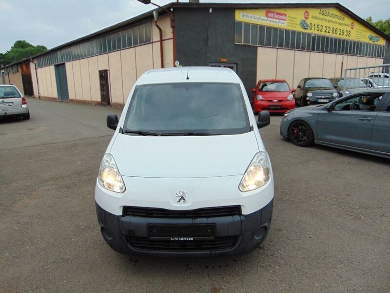 Weiß Gebraucht 2013 Peugeot Partner Comfort Van / Kleinbus | 2.399 € (Superpreis) - Bild 1/4