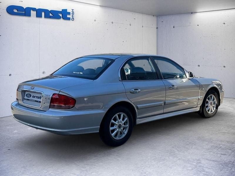 Gebraucht Hyundai Sonata GLS 173 PS (127 kW) 2004 Silber Limousine