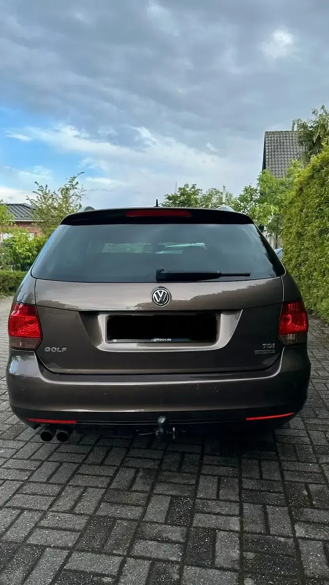 Gebraucht VW Golf VI Style 105 PS (77 kW) 2011 Braun Kleinwagen