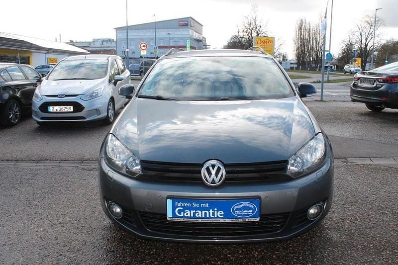 Gebraucht VW Golf VI Match 105 PS (77 kW) 2013 Grau Kleinwagen