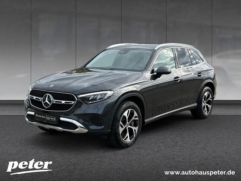 Metalliclack graphitgrau Gebraucht 2024 Mercedes GLC300e Avantgarde SUV | 57.890 € (Fairer Preis) - Bild 1/4